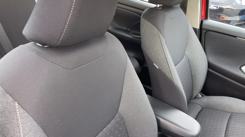 Toyota Yaris 1.5 Hybrid Icon 5dr CVT Hybrid Hatchback